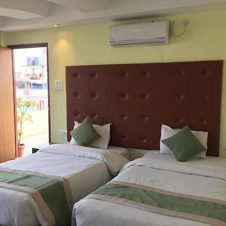 Hotel Serenity Kathmandu Esterno foto