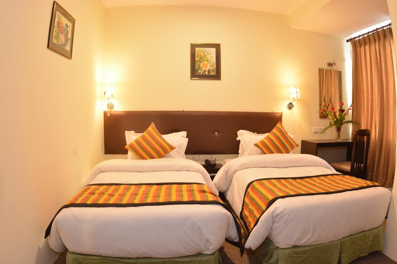 Hotel Serenity Kathmandu Esterno foto