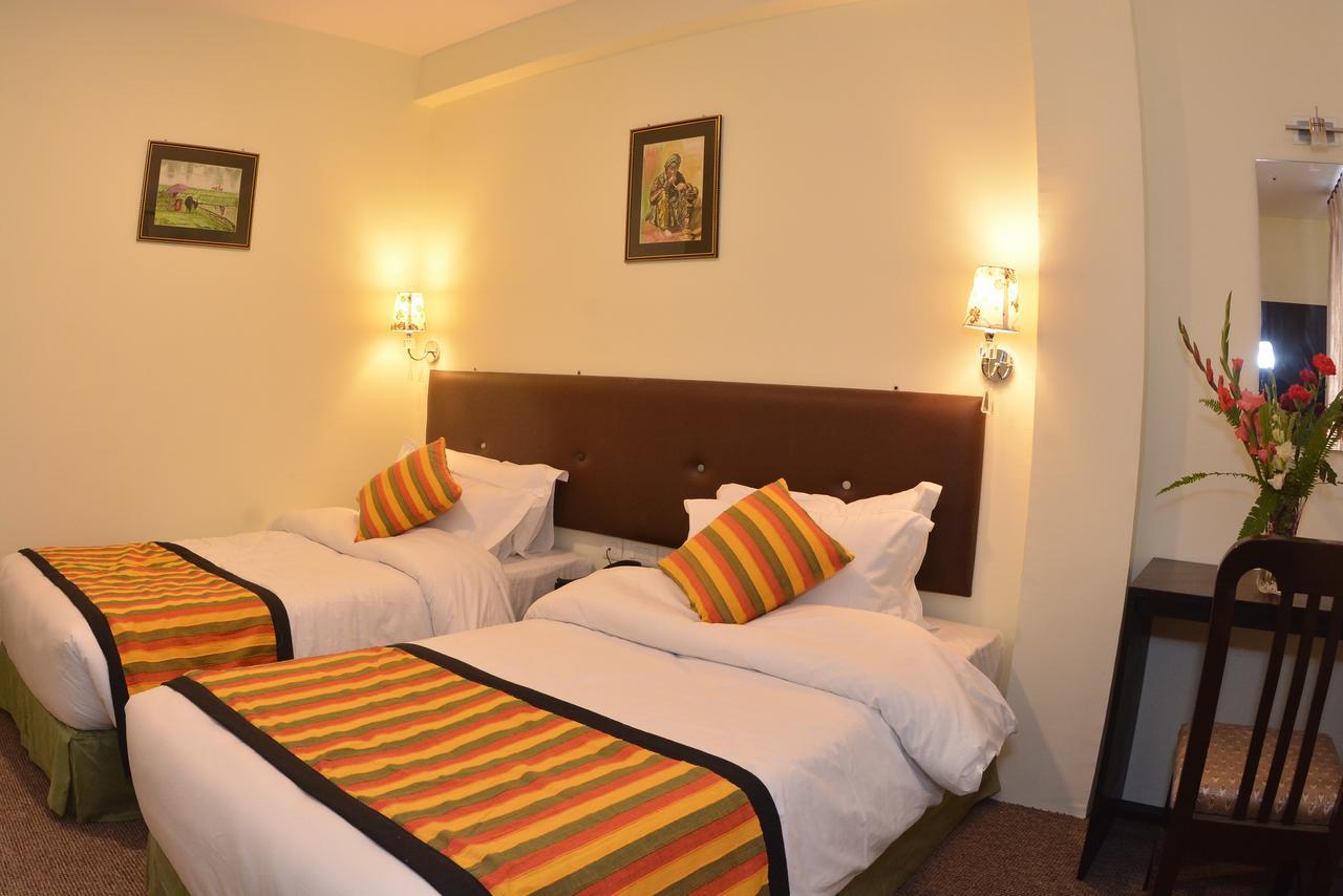 Hotel Serenity Kathmandu Esterno foto