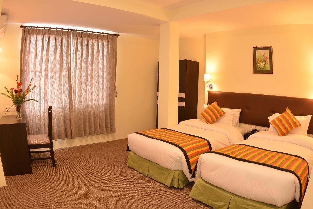 Hotel Serenity Kathmandu Esterno foto