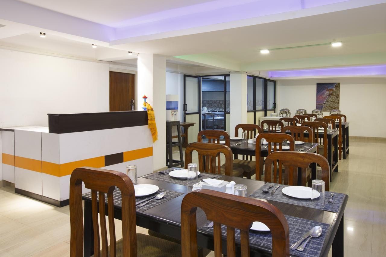 Hotel Serenity Kathmandu Esterno foto