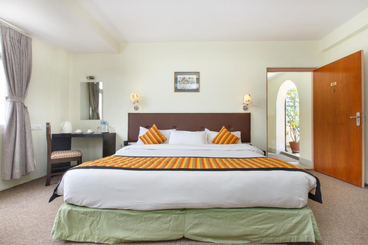 Hotel Serenity Kathmandu Esterno foto